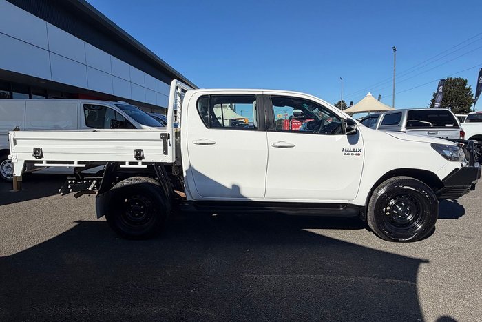 2024 Toyota Hilux SR