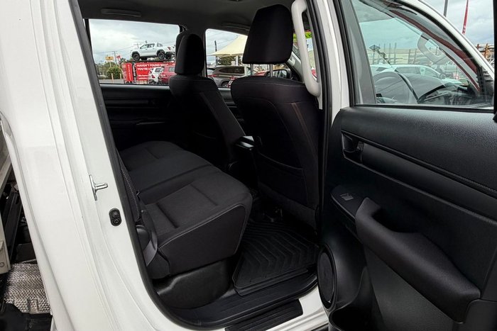 2024 Toyota Hilux SR
