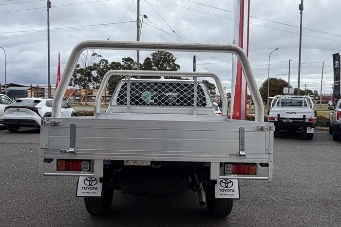 2024 Toyota Hilux SR