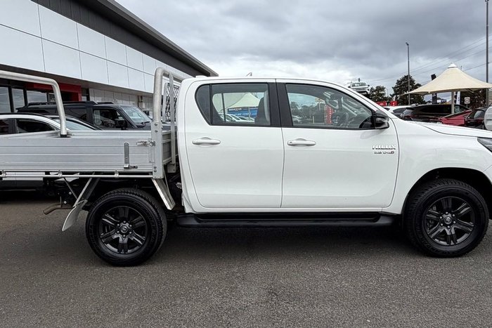 2024 Toyota Hilux SR