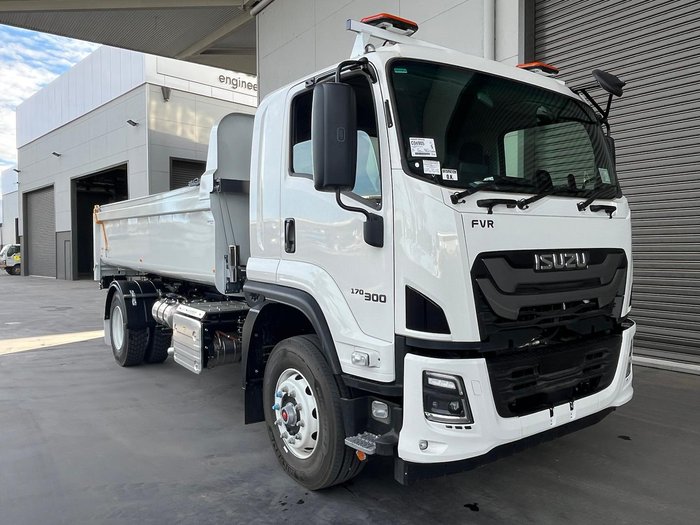 2025 Isuzu F Series