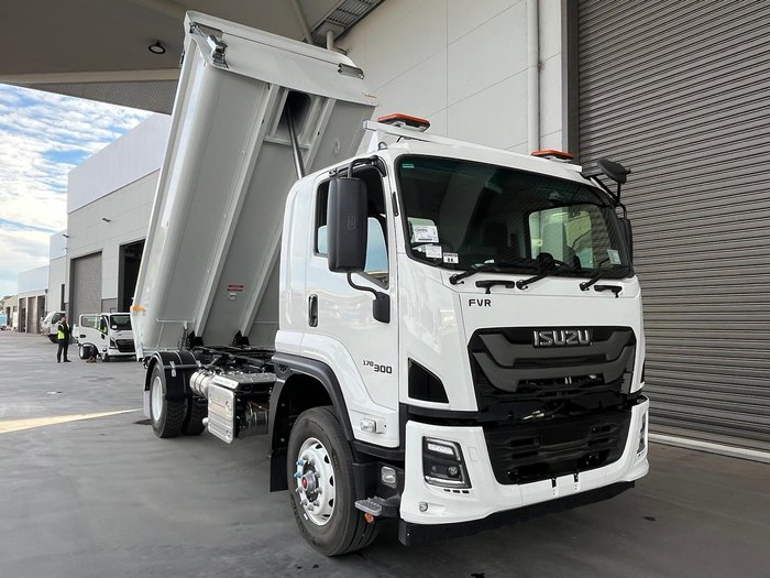 2025 Isuzu F Series