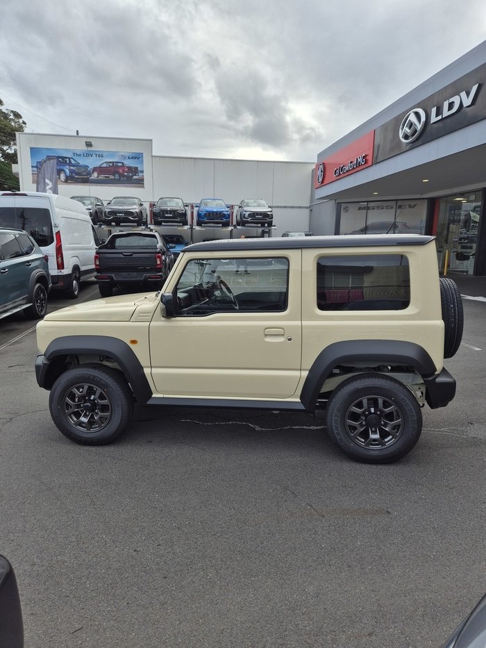 2025 Suzuki Jimny GLX