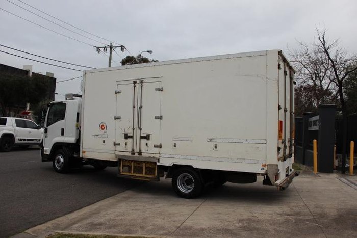 2010 Isuzu F Series FRR 600