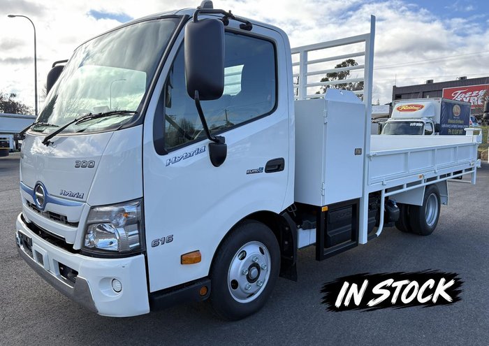 2025 Hino 300 Series