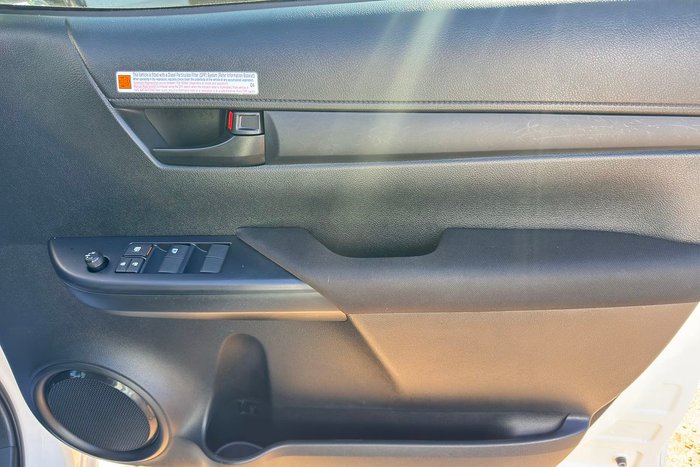 2024 Toyota Hilux SR
