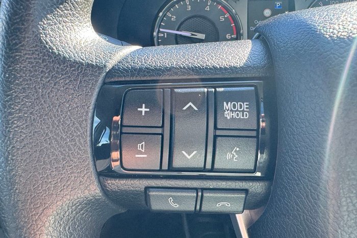 2024 Toyota Hilux SR