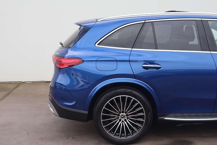 2025 Mercedes-Benz GLC-Class GLC200