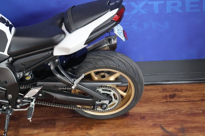 2010 Yamaha FZ8N White