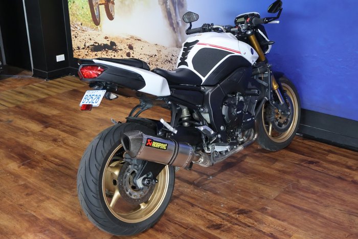 2010 Yamaha FZ8N White