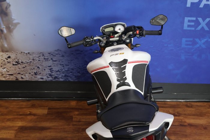 2010 Yamaha FZ8N White
