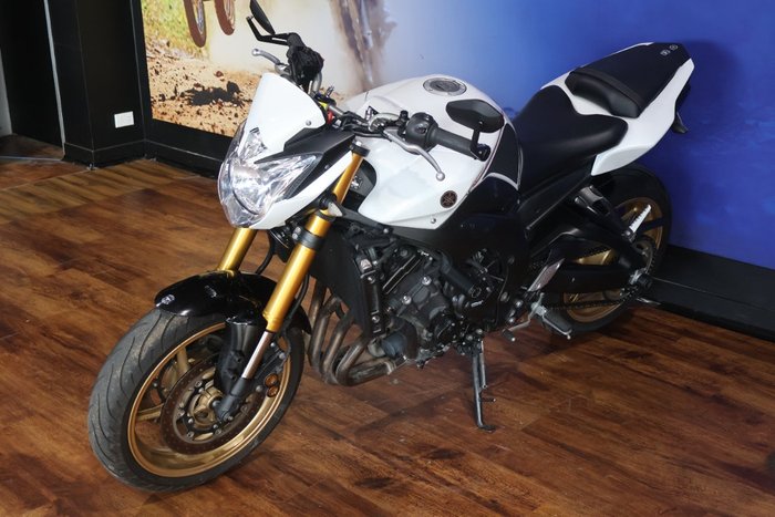 2010 Yamaha FZ8N White