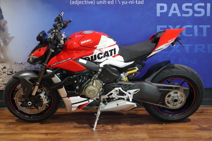 2022 Ducati STREETFIGHTER V4 Red
