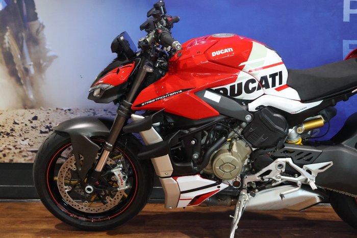 2022 Ducati STREETFIGHTER V4 Red