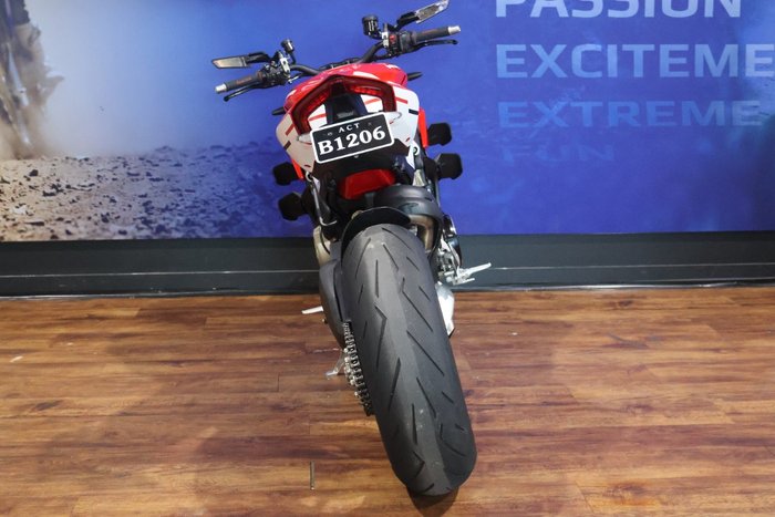 2022 Ducati STREETFIGHTER V4 Red