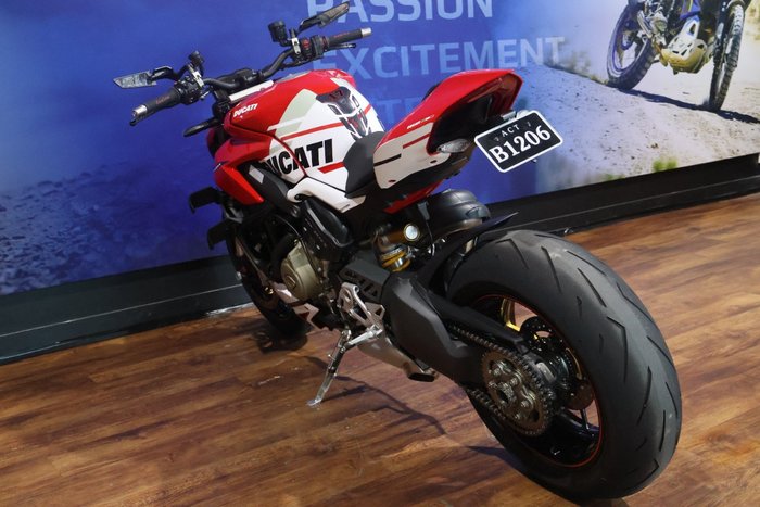 2022 Ducati STREETFIGHTER V4 Red