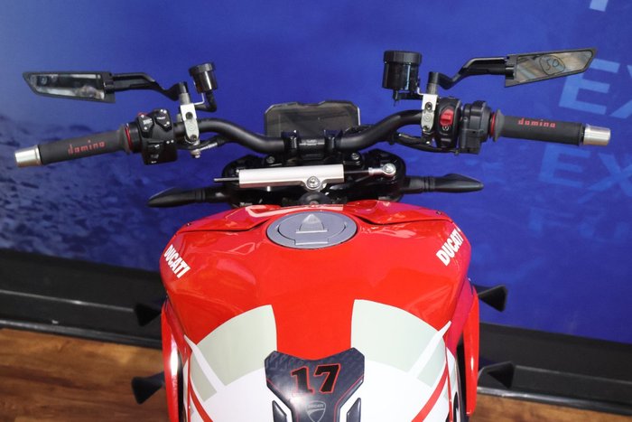 2022 Ducati STREETFIGHTER V4 Red
