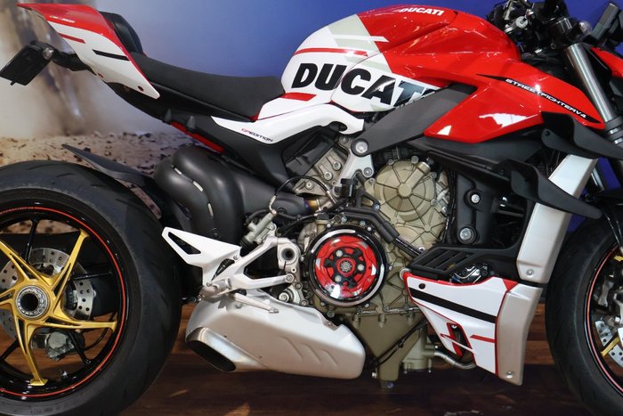 2022 Ducati STREETFIGHTER V4 Red