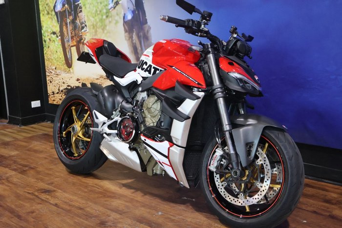 2022 Ducati STREETFIGHTER V4 Red