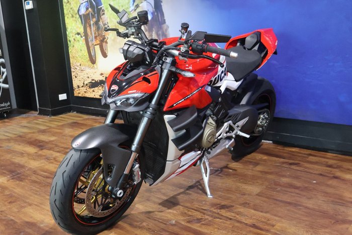 2022 Ducati STREETFIGHTER V4 Red