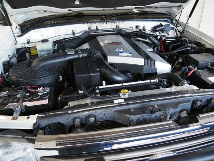 2004 Toyota Landcruiser GXL