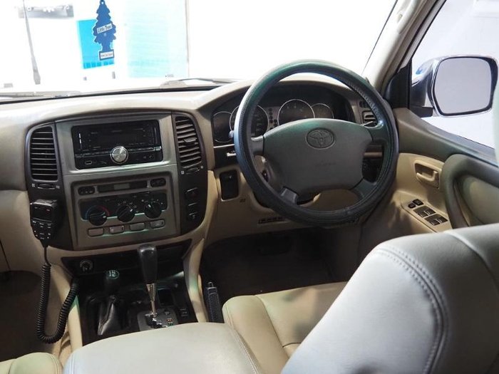 2004 Toyota Landcruiser GXL