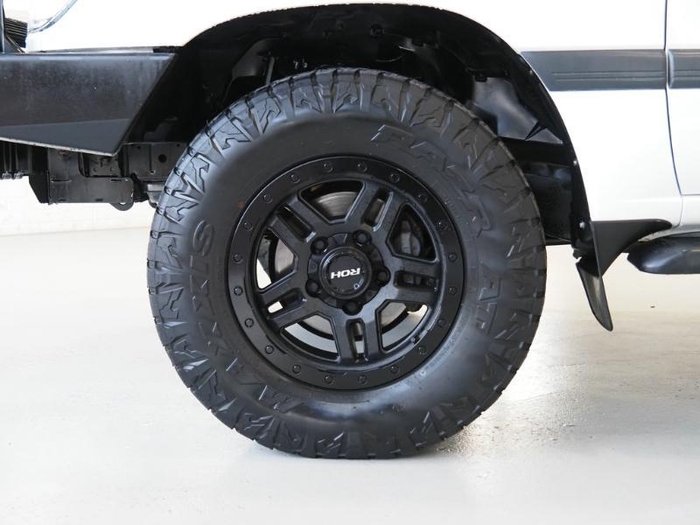 2004 Toyota Landcruiser GXL