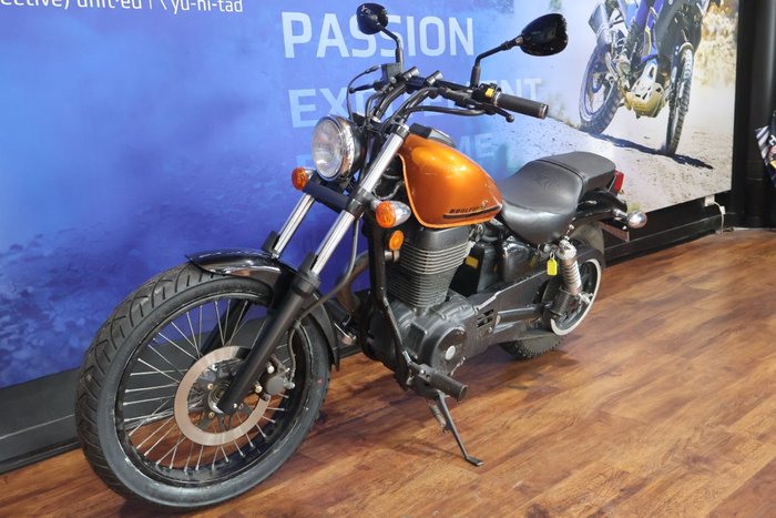 2017 Suzuki BOULEVARD S40 (LS650B) Orange