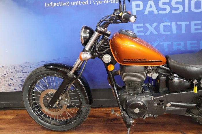 2017 Suzuki BOULEVARD S40 (LS650B) Orange