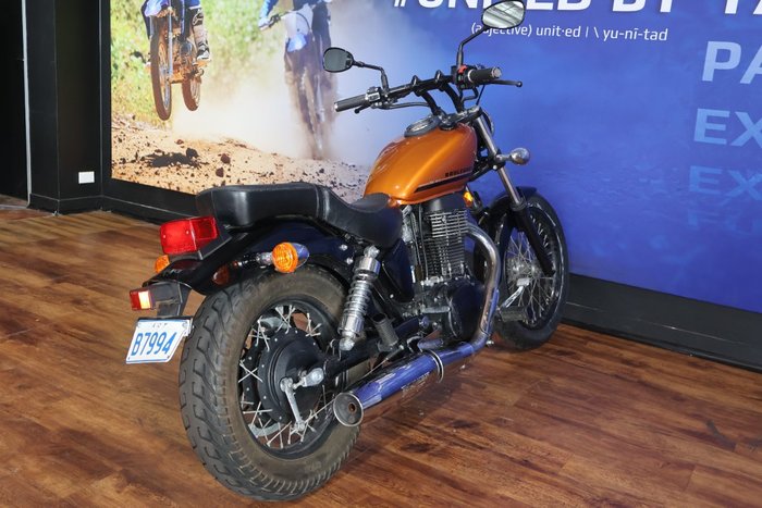 2017 Suzuki BOULEVARD S40 (LS650B) Orange