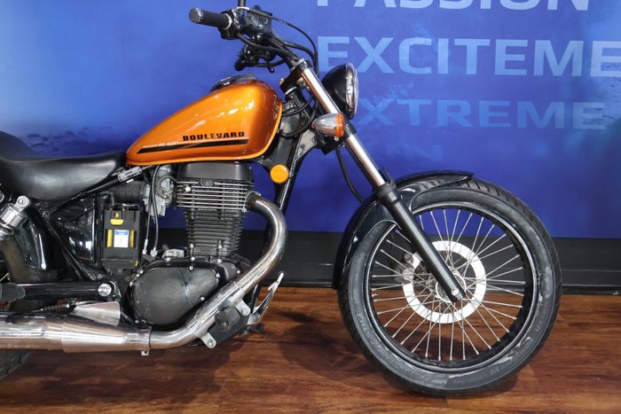 2017 Suzuki BOULEVARD S40 (LS650B) Orange