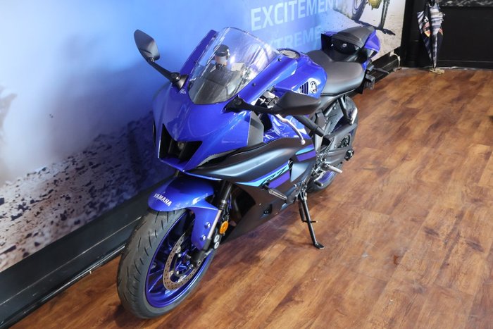 2024 Yamaha YZF-R7LA Blue