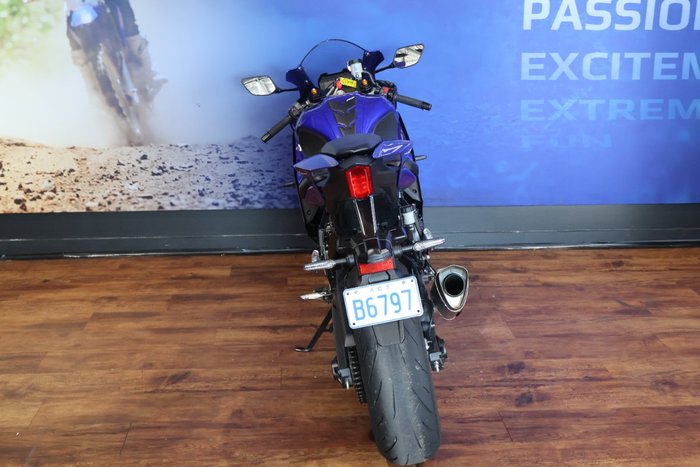 2024 Yamaha YZF-R7LA Blue