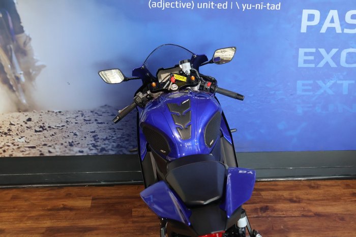 2024 Yamaha YZF-R7LA Blue