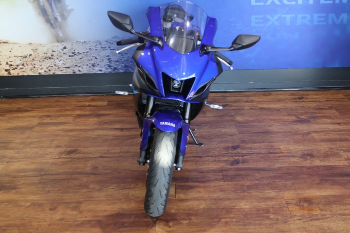 2024 Yamaha YZF-R7LA Blue