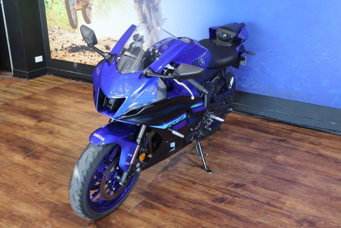 2024 Yamaha YZF-R7LA Blue