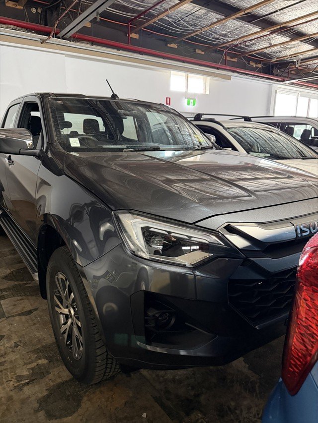 2025 Isuzu D-MAX