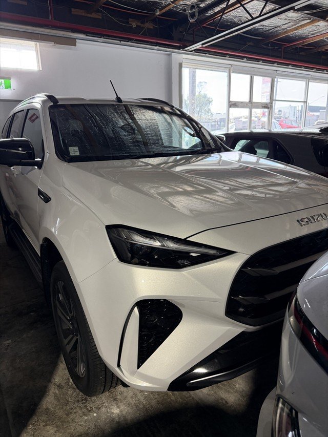 2026 Isuzu MU-X