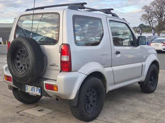 2013 Suzuki Jimny Sierra