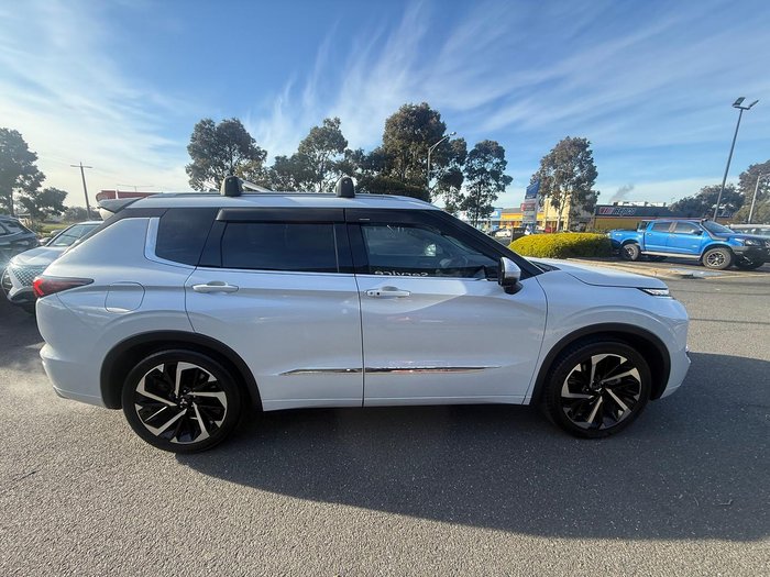 2021 Mitsubishi Outlander Exceed