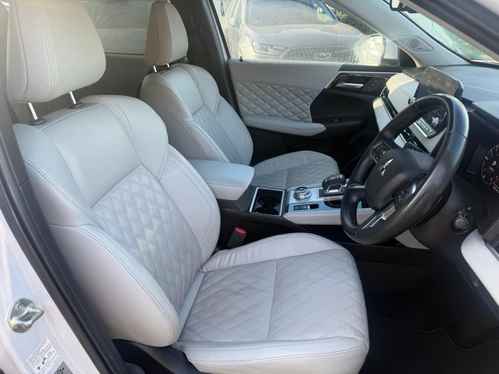 2021 Mitsubishi Outlander Exceed
