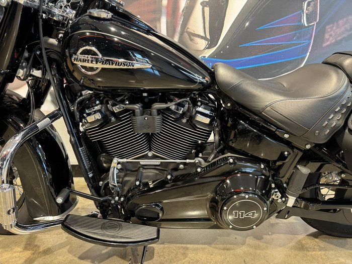 2019 Harley-Davidson Heritage Classic 114 (FLHCS) Softail Black