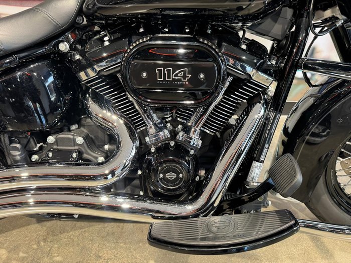 2019 Harley-Davidson Heritage Classic 114 (FLHCS) Softail Black
