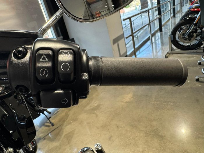 2019 Harley-Davidson Heritage Classic 114 (FLHCS) Softail Black