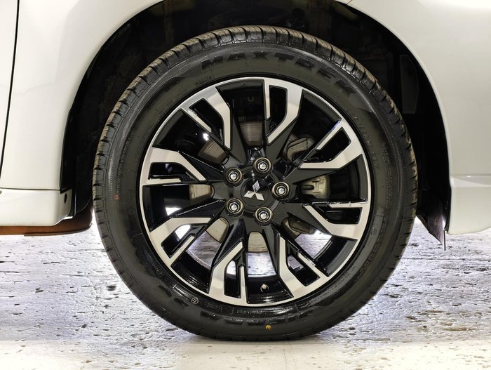 2018 Mitsubishi Outlander PHEV Exceed