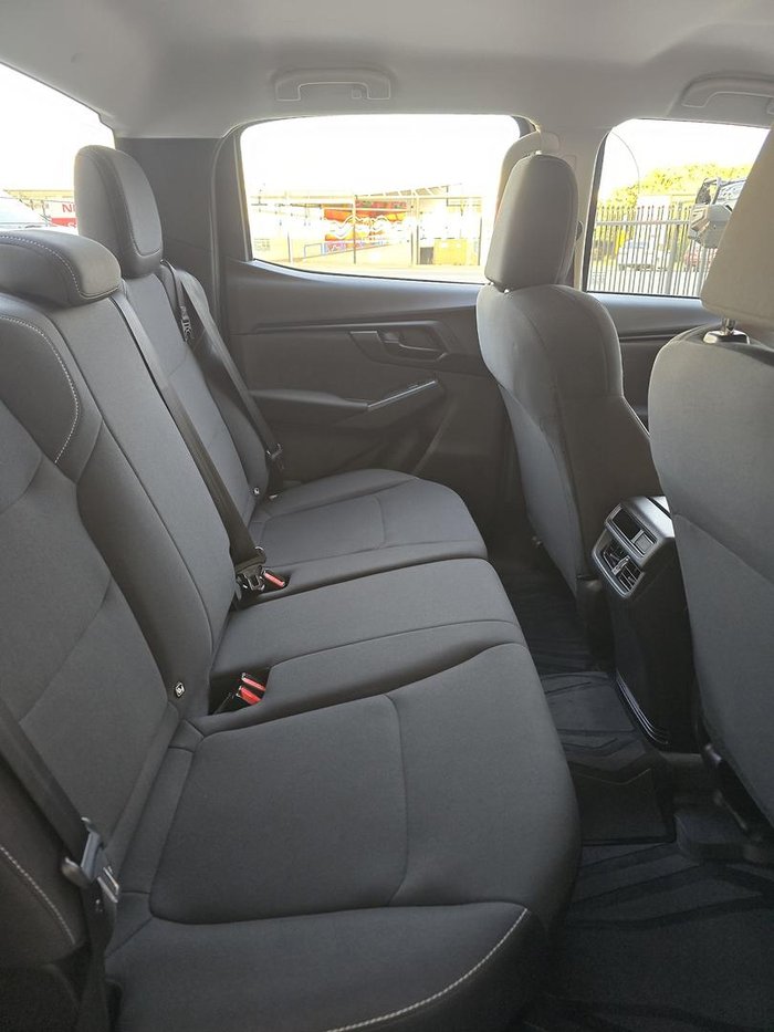 2025 Isuzu D-MAX SX