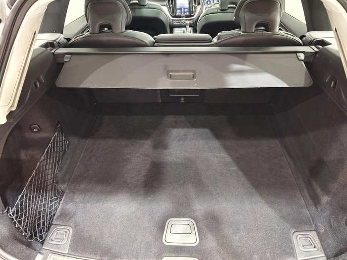 2021 Volvo XC60 T5 Momentum