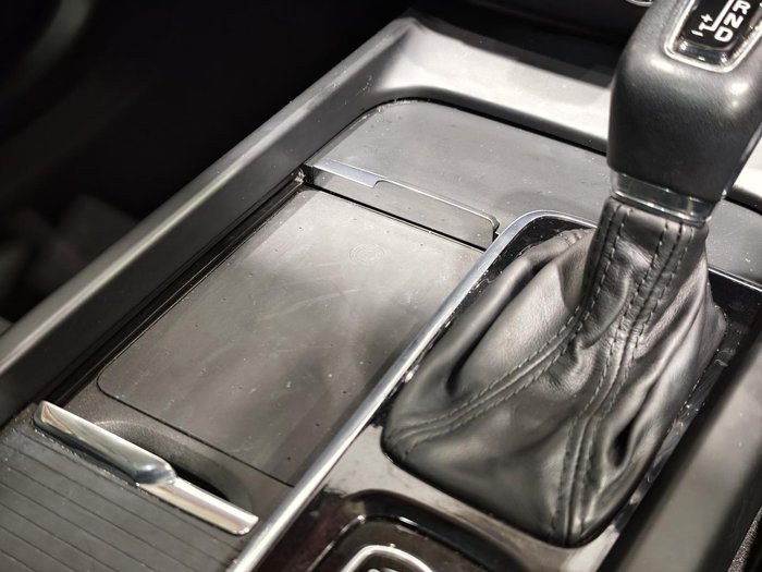 2021 Volvo XC60 T5 Momentum