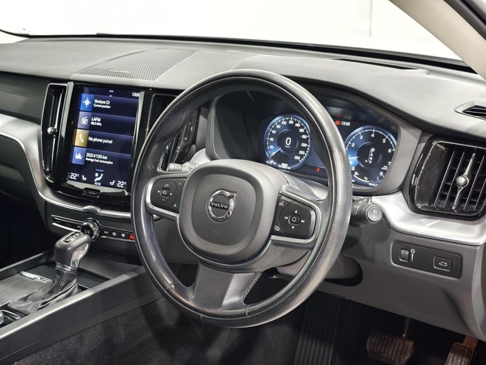 2021 Volvo XC60 T5 Momentum