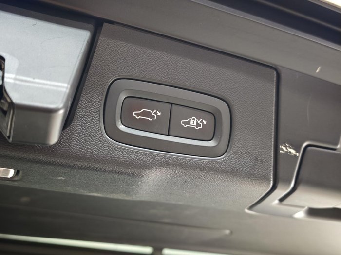 2021 Volvo XC60 T5 Momentum